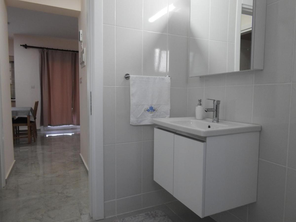 Alp Apartment Famagusta  Bagian luar foto