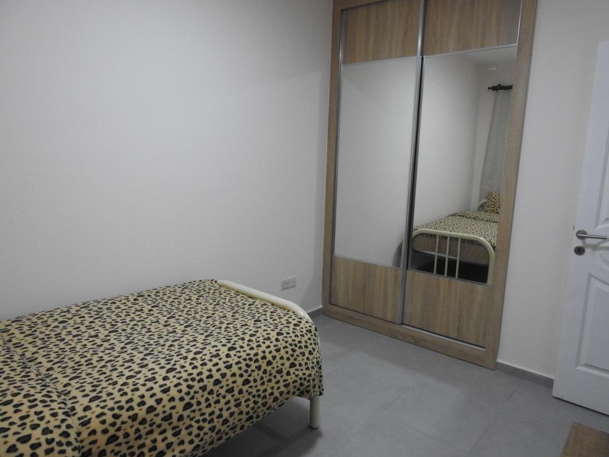 Alp Apartment Famagusta  Bagian luar foto